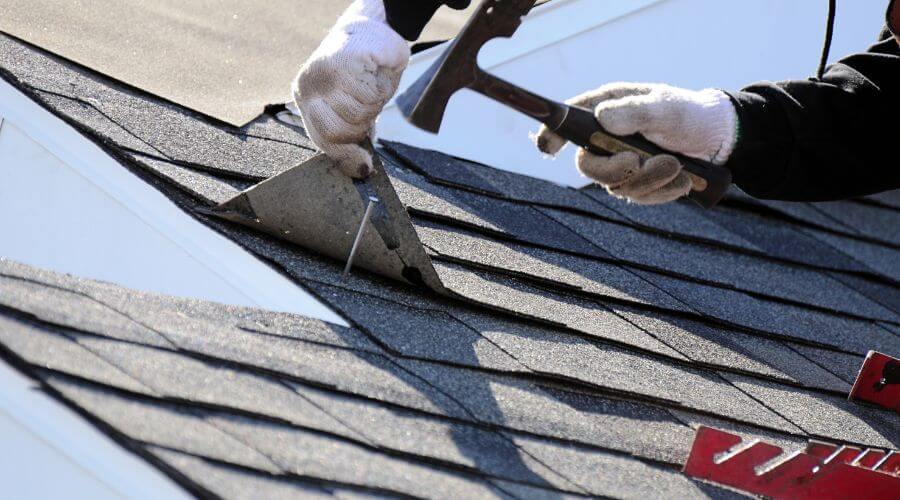 Professional gutter cleaning in Sherman Oaks, CA